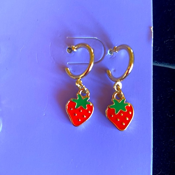 E001 ❤️ 3 for $15 NWT Claire’s Fruity Earrings - Picture 4 of 6
